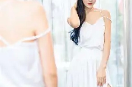 78岁秦祥林现状：前妻是谢贤初恋定居美国成富商谢贤去世没来